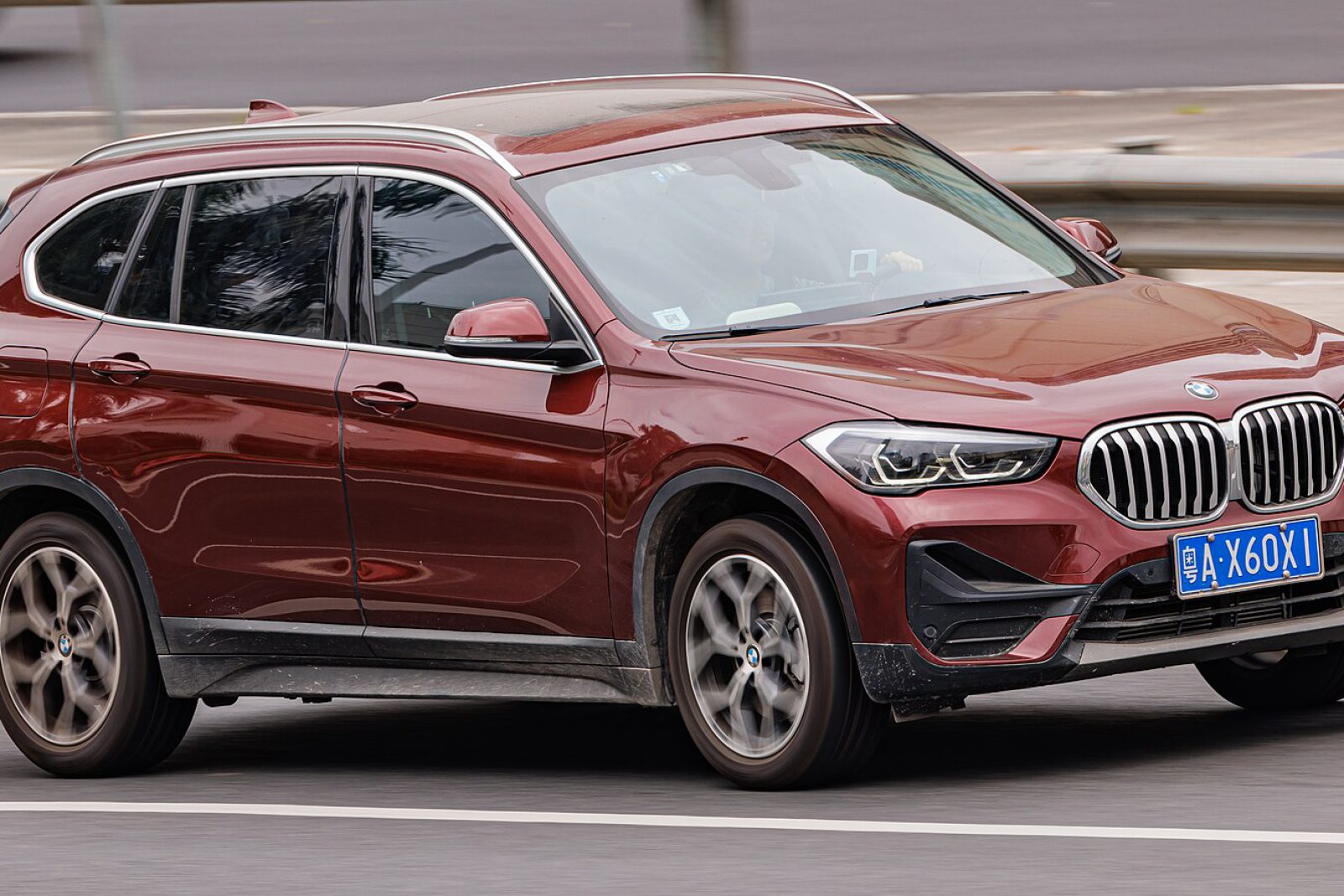 BMW X1 sDrive20i 2021 - foto 3